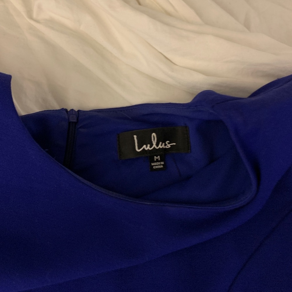 Lulu’s Blue Bombshell - Picture 2 of 2